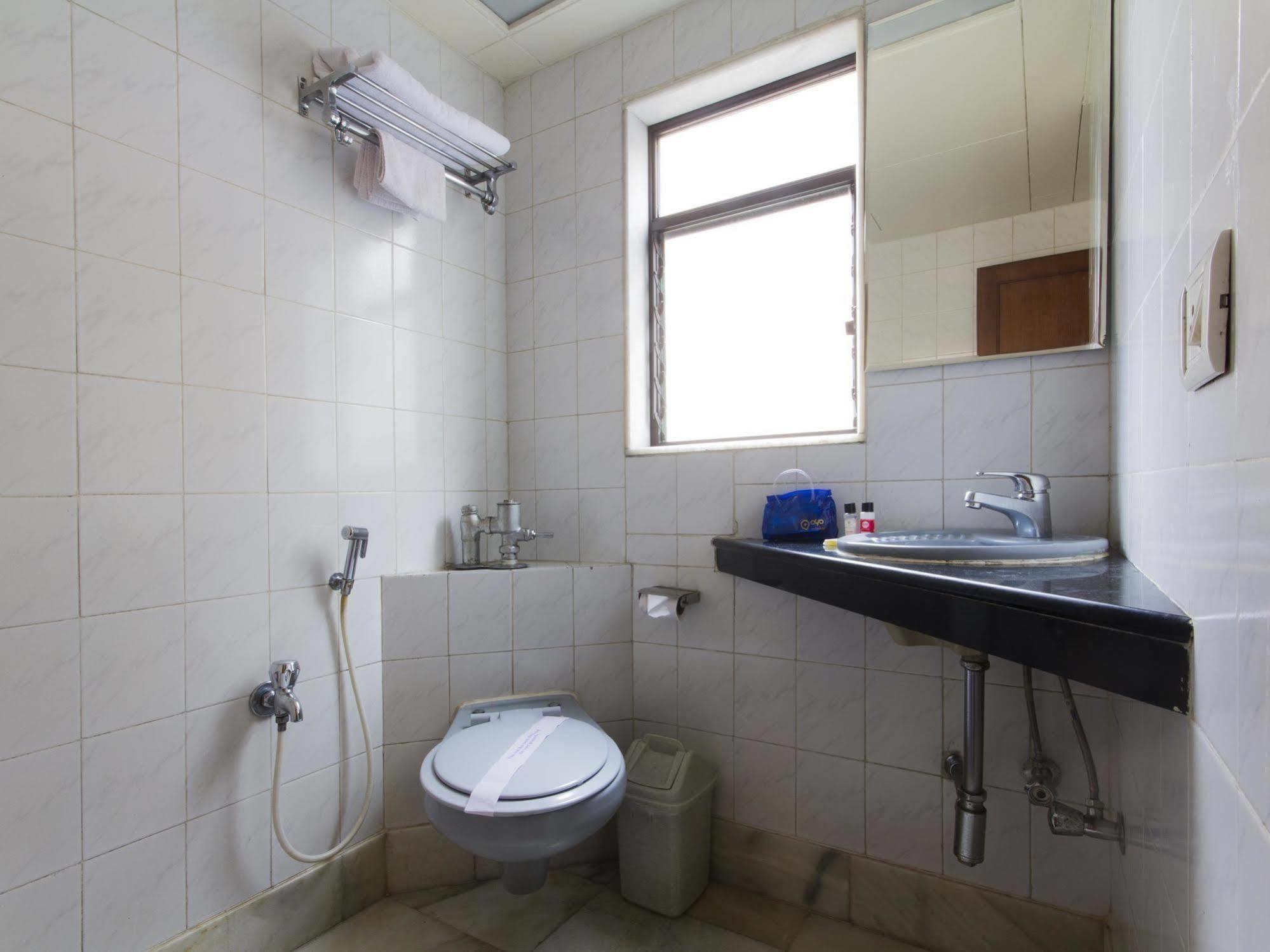 Hotel Ashray International, Sion - Near Bkc Mumbai Dış mekan fotoğraf