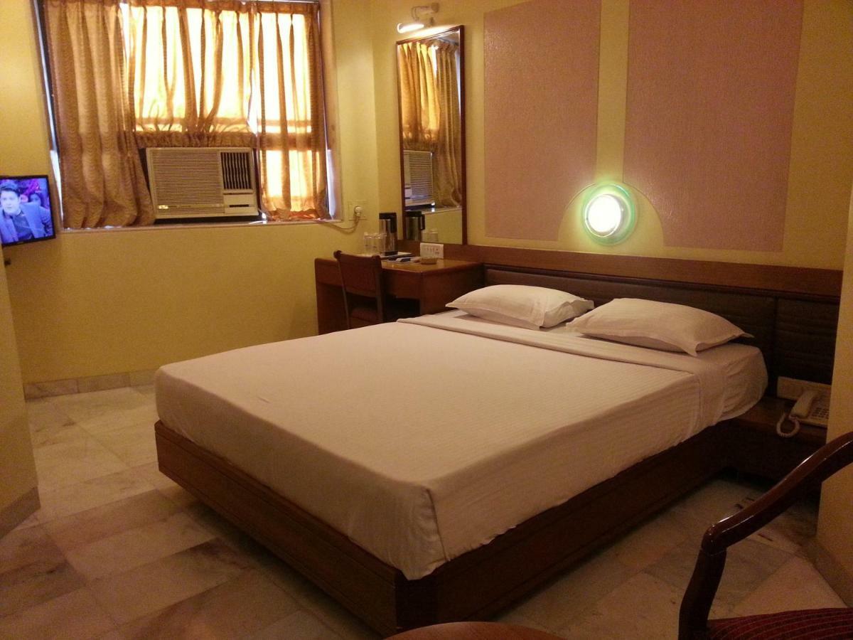 Hotel Ashray International, Sion - Near Bkc Mumbai Dış mekan fotoğraf