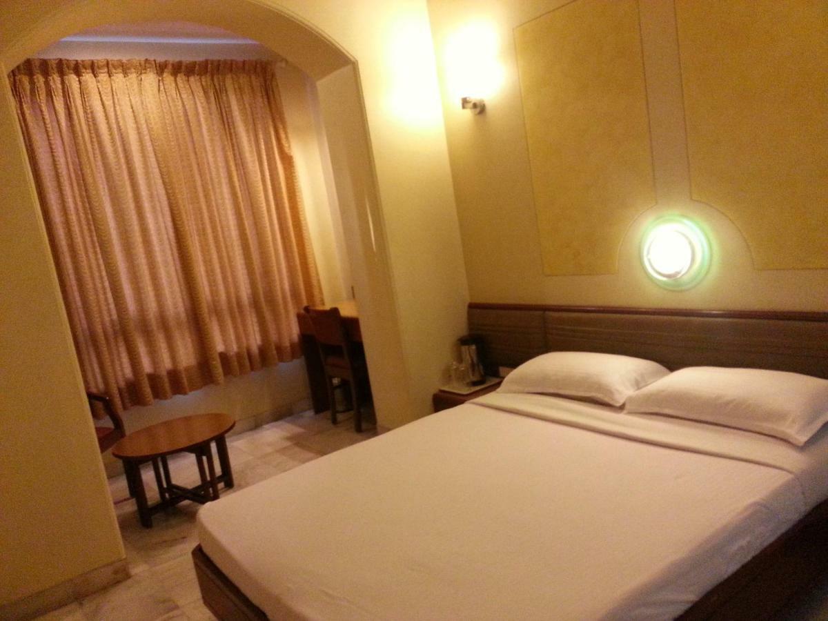 Hotel Ashray International, Sion - Near Bkc Mumbai Oda fotoğraf