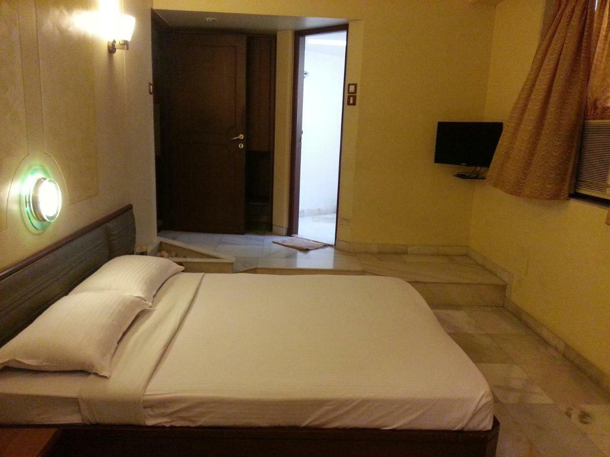 Hotel Ashray International, Sion - Near Bkc Mumbai Dış mekan fotoğraf